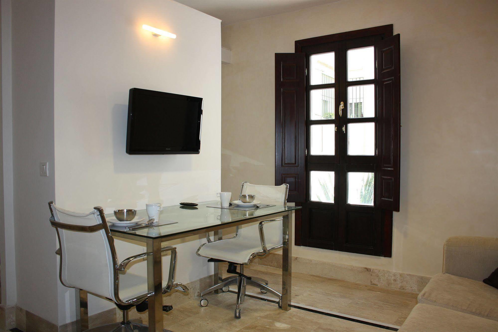 Estudio Padre Manjon Seville Luaran gambar